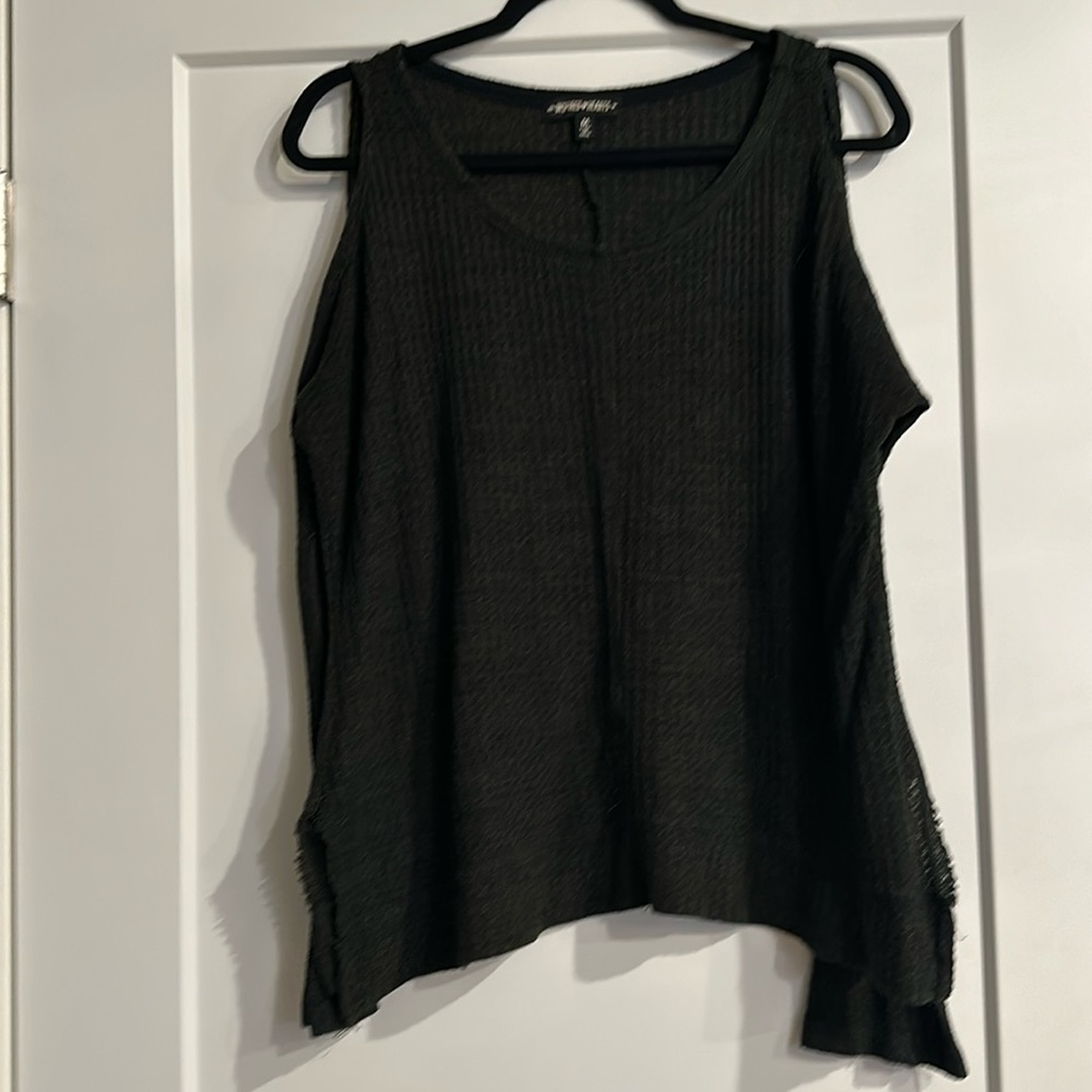Women’s cut out shoulder dark green sweater size M